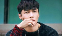 化妆师爆料张艺兴视频,化妆师亲述明星护肤与妆容技巧