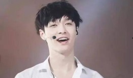 化妆师爆料张艺兴视频,化妆师亲述明星护肤与妆容技巧