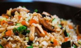 有人爆料阿华炒饭视频吗,阿华炒饭视频引发网友热议